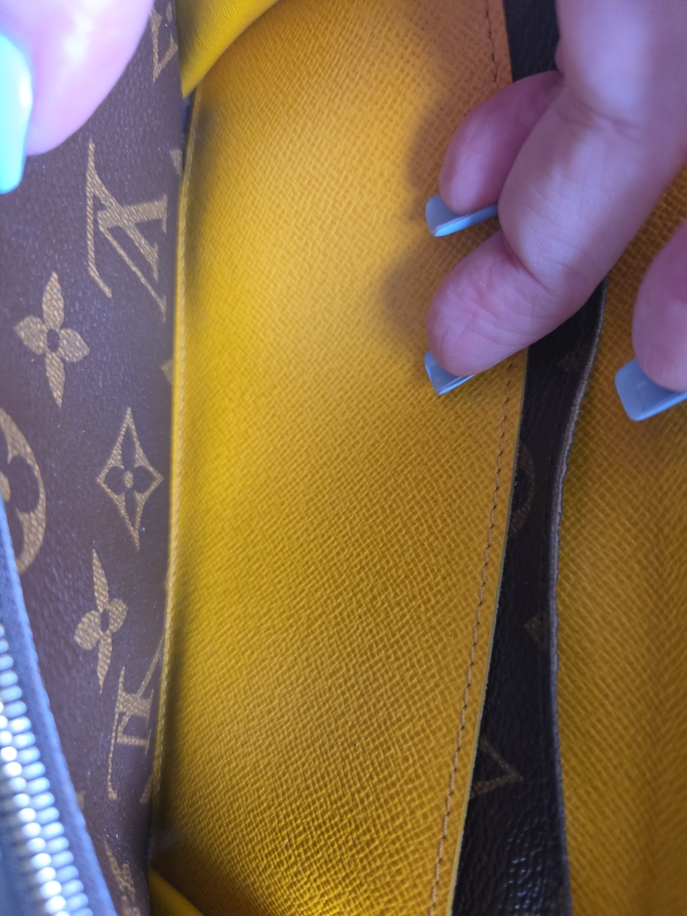 100% Authenic Louis Vuitton Emilie Monogram Wallet Brown With COA - Picture 11 of 16